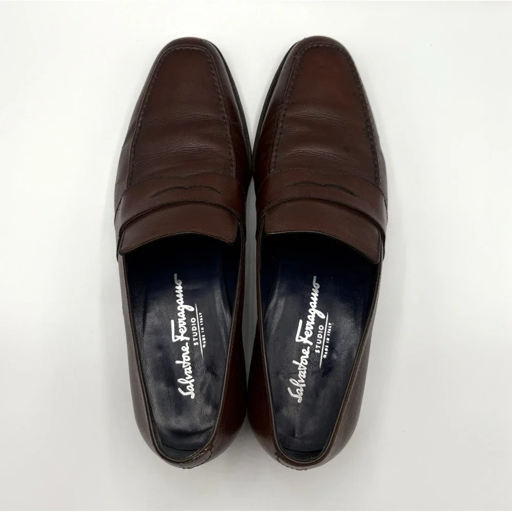 SALVATORE FERRAGAMO Studio Penny Loafer Mens Size 8.5 D Brown Leather Shoe Italy